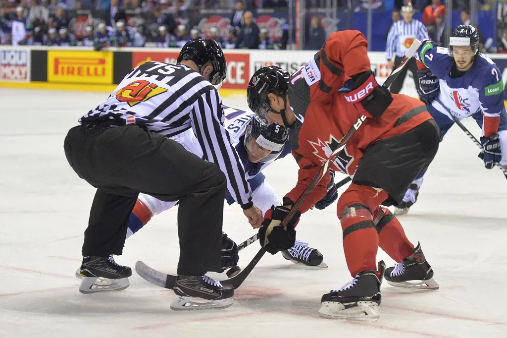 Team Great Britain and Canada during a face-off in Motorpoint Arena.