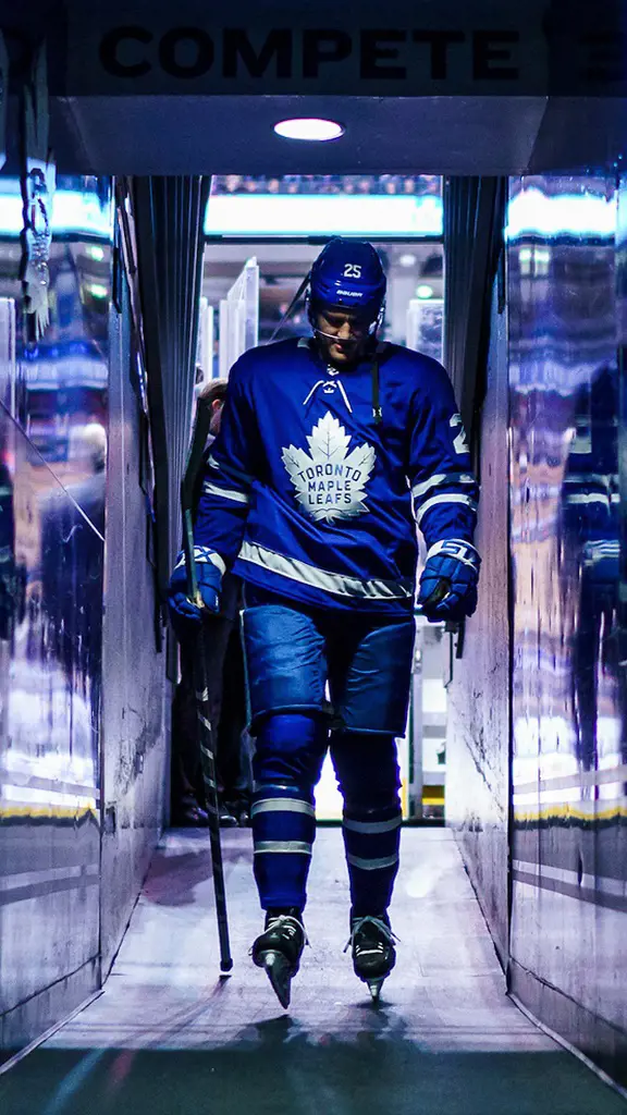 Toronto Maple player taking a walk from the rink