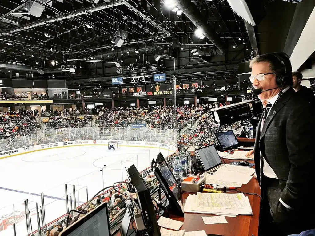 Dave Randorf calling an NHL Game in Mullet Arena in Arizona State University.
